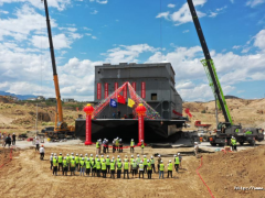 因泰萊參與實施程海應(yīng)急補水工程一級浮船泵站——濤源號順利驗收