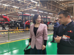 沈陽儀表科學(xué)研究院曾艷麗率團(tuán)考察一拖集團(tuán)公司